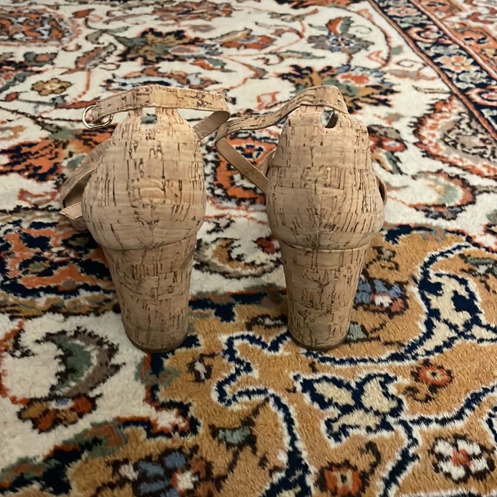Small heels - Picture 3 of 3